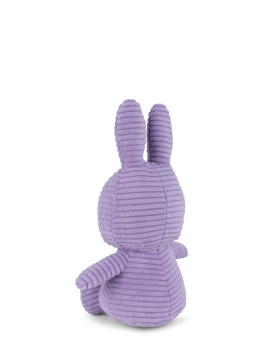 Miffy Corduroy ECO von Bon Ton Toys ist 23 cm hoch und handgemacht.