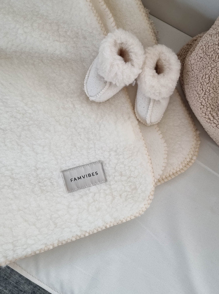Babydecke aus Schurwolle von Famvibes.