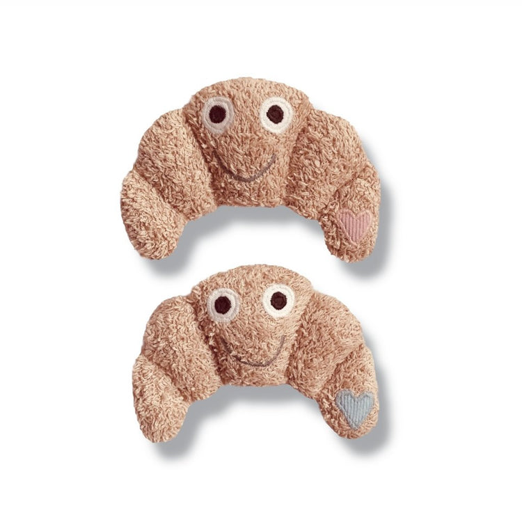 Handmade Babyrassel Croissant von goodies of desire Label aus Deutschland.
