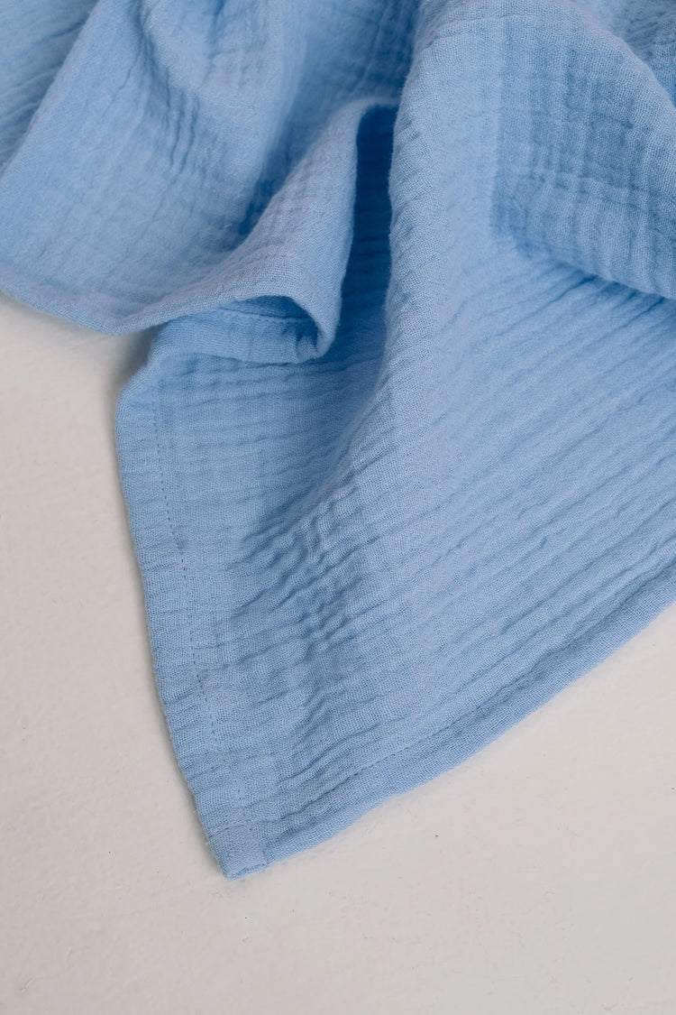 Swaddles von Studio Noos. Super weiches Stilltuch, Pucktuch oder Wickelunterlage aus Biobaumwolle.