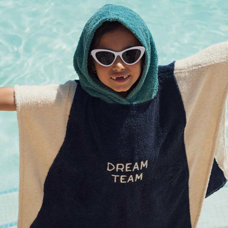 Badeponcho für Kinder von Chamaye.