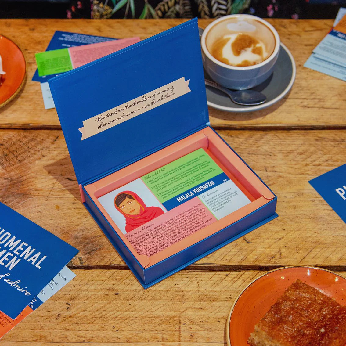 Phenomenal Women Trivia And Discussion Game von Talking Tables