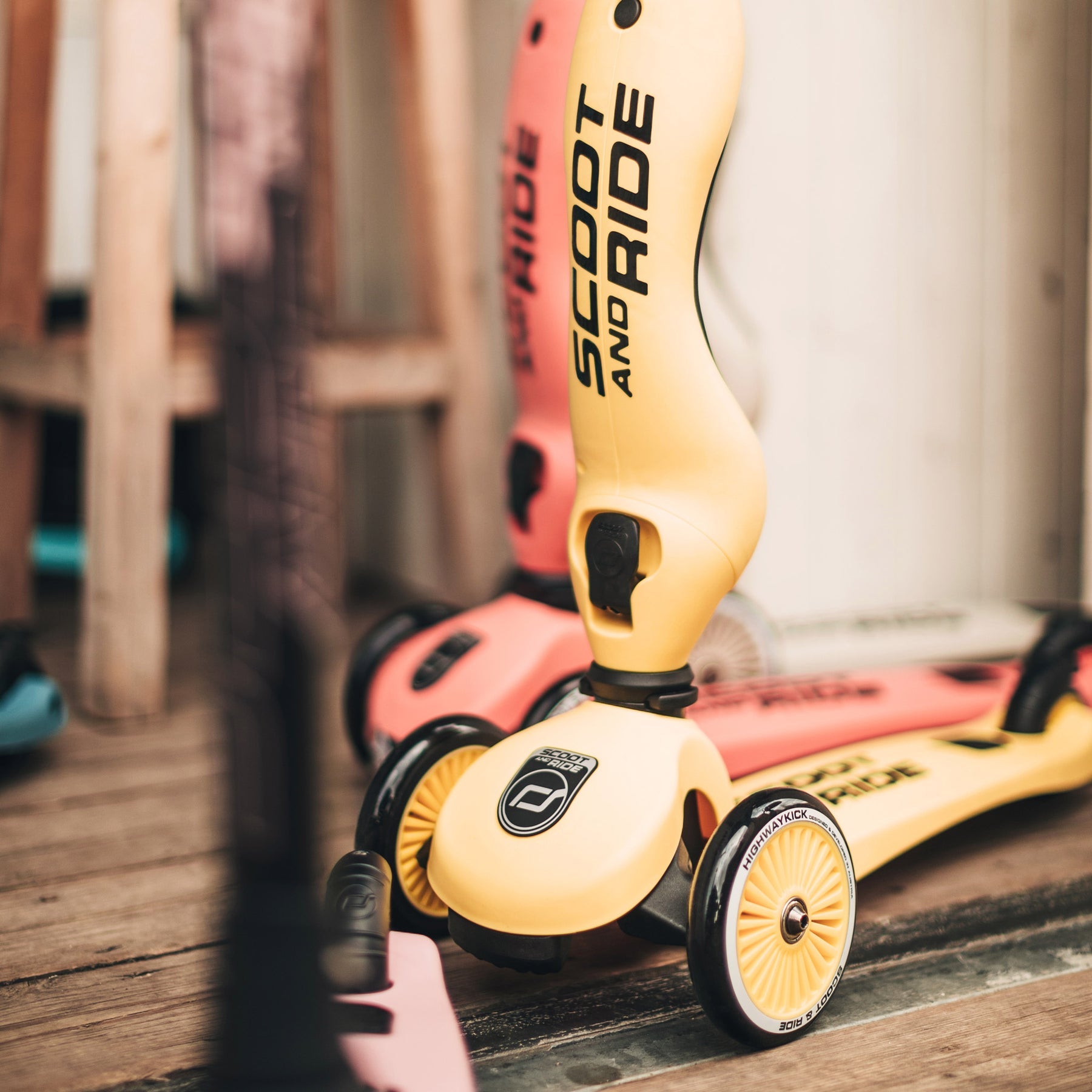 Kinderroller mit Sitz - Highwaykick 1 in lemon