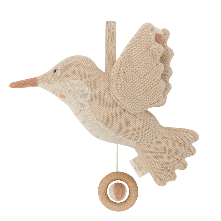 Spieluhr von Baby Bello. Haley der Kolibri ist in naturtönen gehalten und super weich. Seine sanfte Musik hilft Babys beim Einschlafen.
