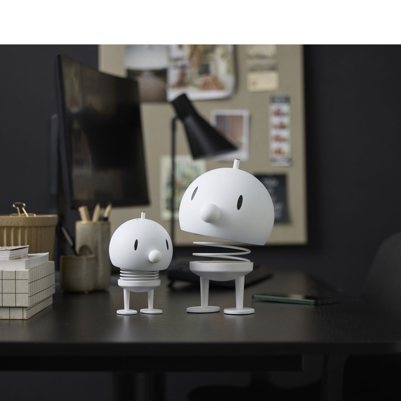 Hoptimist Speaker Soft Bumble XL in Soft Weiß – kabelloser Design-Lautsprecher mit Touch-Steuerung