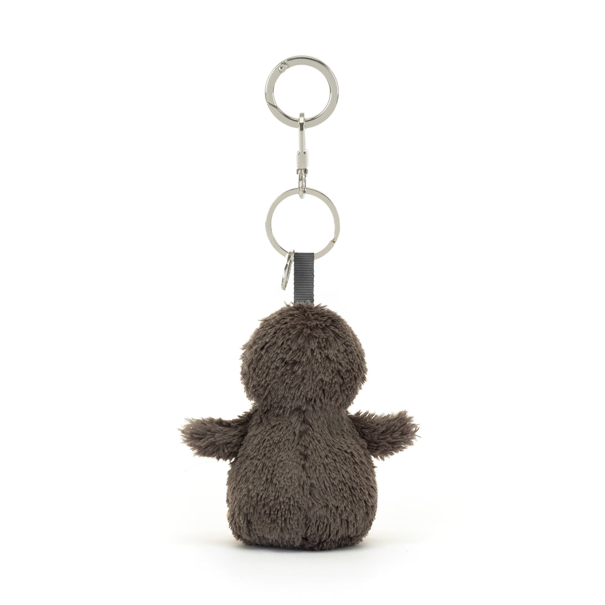 Jellycat Peanut Penguin Key Chain – flauschiger Pinguin mit Metallring zur Befestigung an Taschen und Schlüsseln, von hinten.