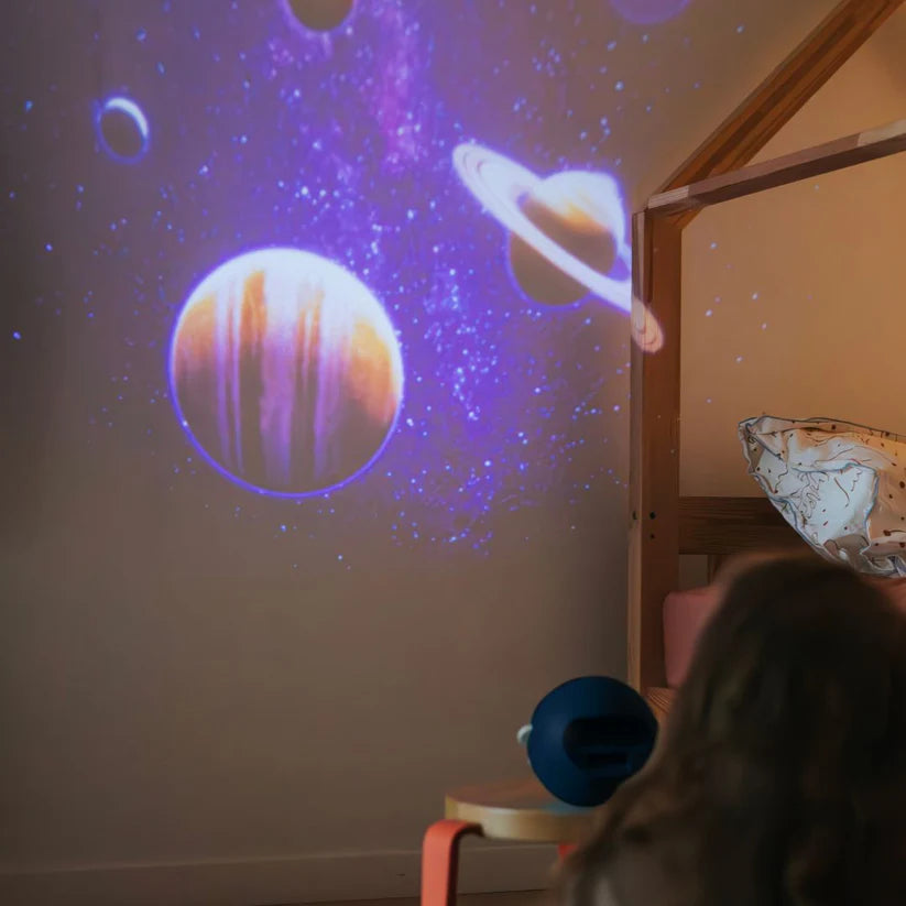 Kidystar Planetarium Weltraum – Projektor für Sternenhimmel mit 6 Bildscheiben und Nachtlicht