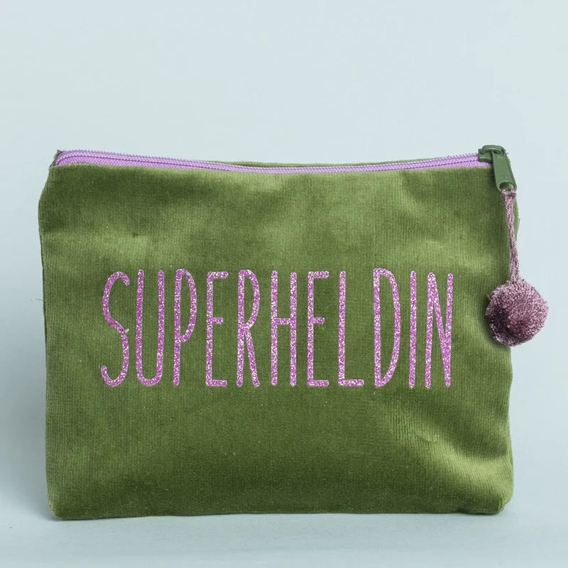 Kosmetiktasche Superheldin von Frau Heidelberg