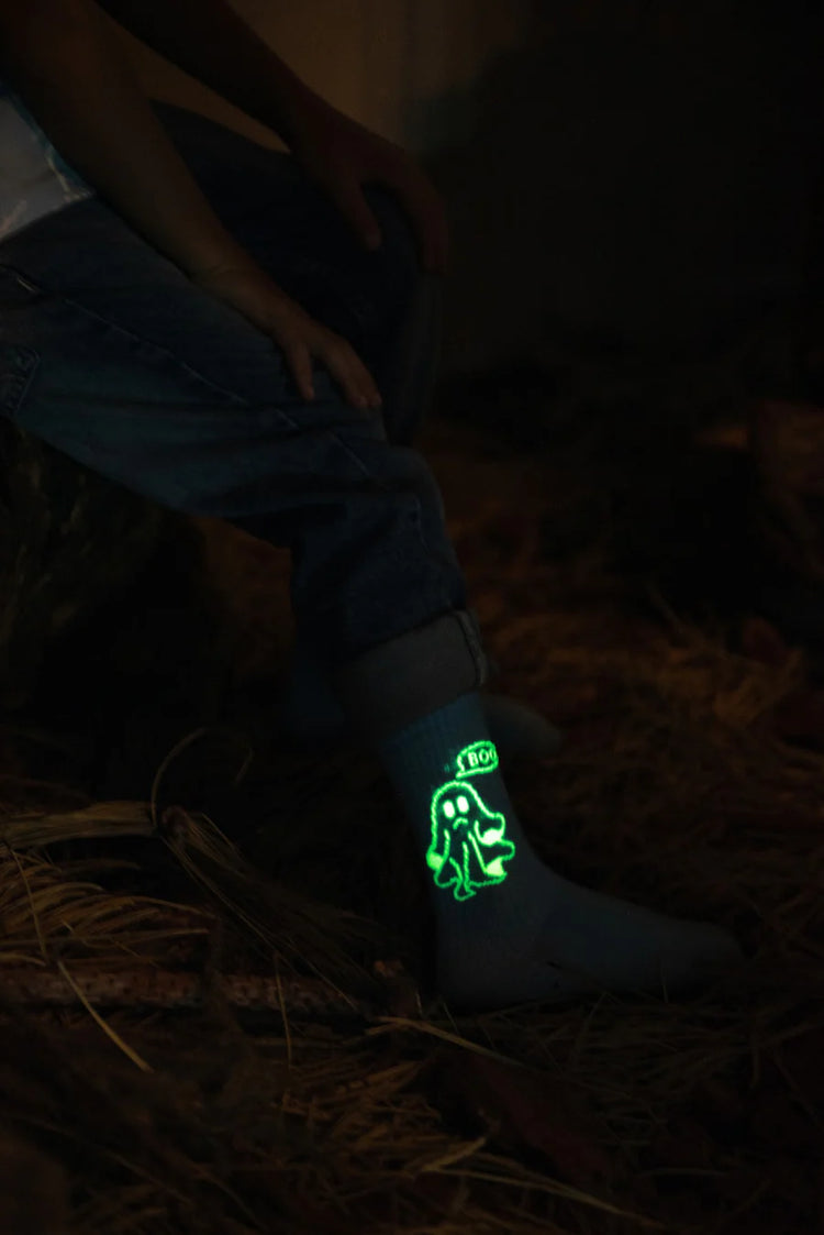 Halloween Kindersocken von My Day My Dream. Geist Boo leuchtet im Dunkeln.
