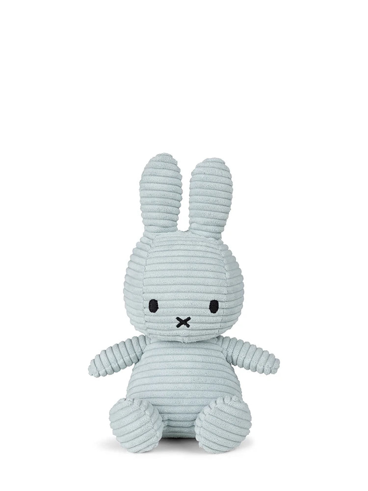 Miffy Corduroy ECO von Bon Ton Toys ist 23 cm hoch und handgemacht.