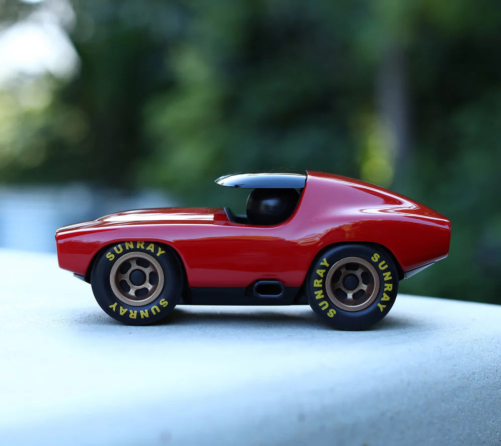 Playforever Leadbelly Vincent Kinder-Spielauto im Retro-Muscle-Car-Stil mit breiten Rädern und glänzender Karosserie.