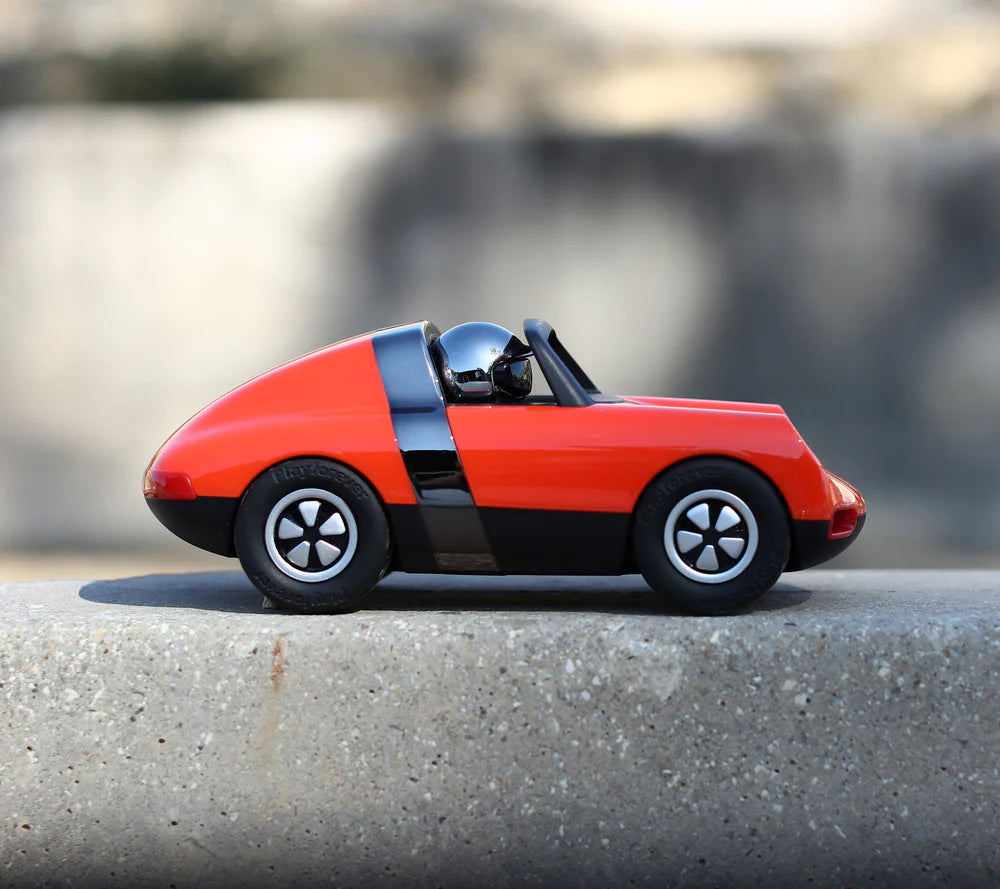 Playforever Luft Biba Spielzeugauto in Orange, robustes Retro-Design mit weich rollenden Rädern bei Nica&