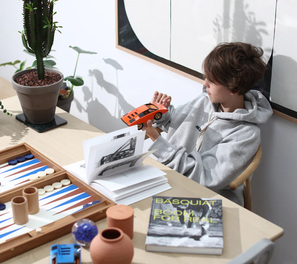 Playforever UFO Bruto Spielzeugauto in Orange – robuster Retro-Rennwagen für Kinder ab 3 Jahren