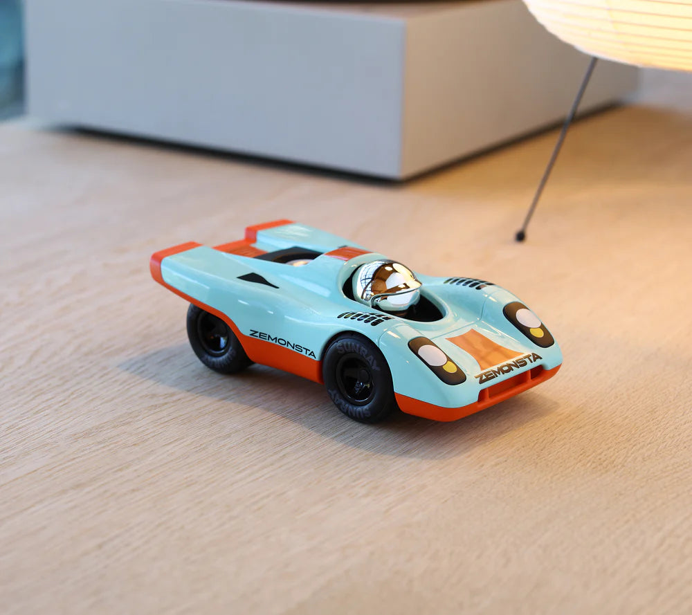 Playforever Spielauto Zemonsta Klaus, Retro-Rennwagen in Türkis, robustes Designauto für Kinder bei Nica’s Cosmos