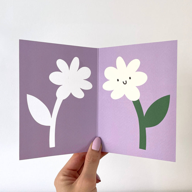 Grußkarte mit Umschlag: ausgestanzte Blume.