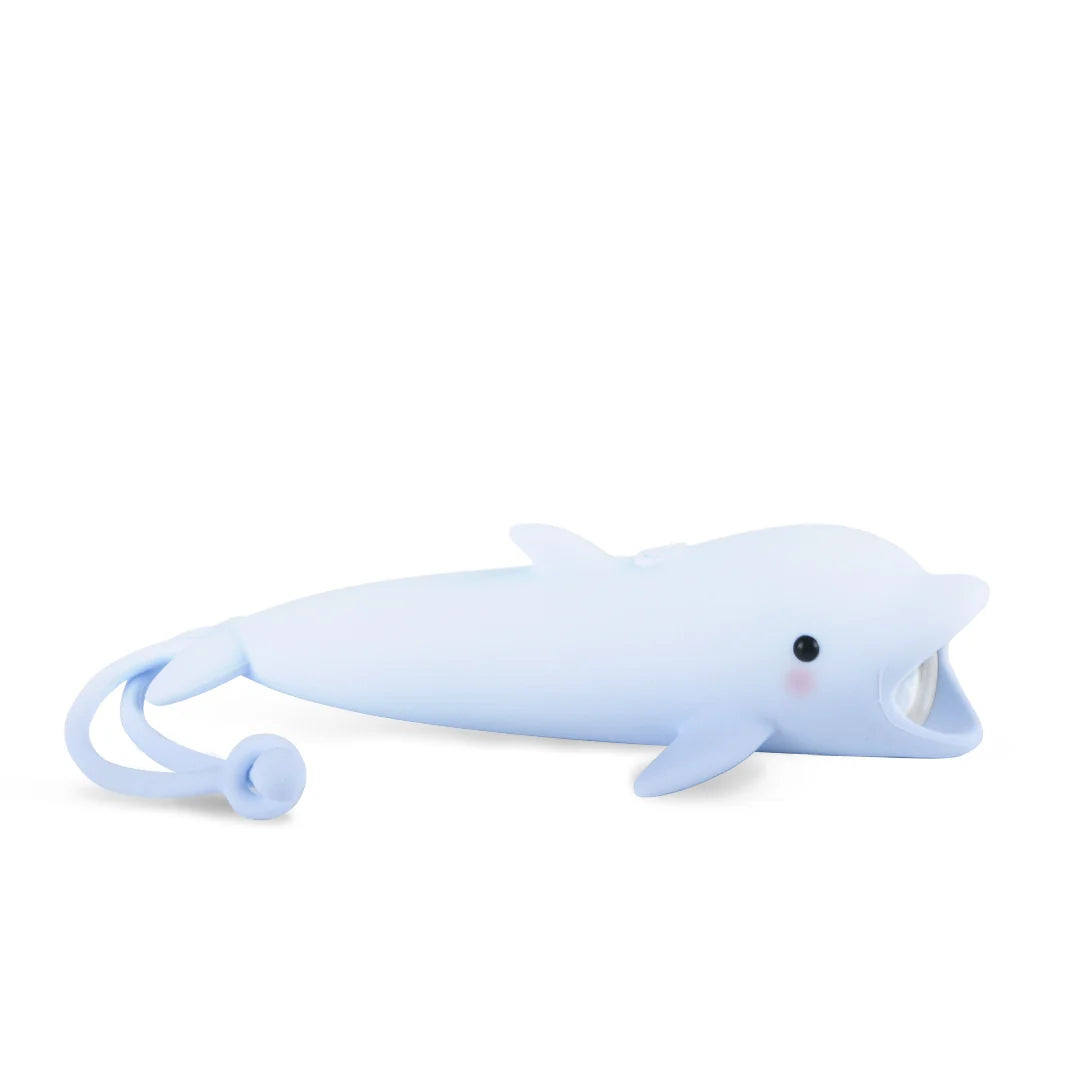 Blaue Delfin-Taschenlampe "Dolphin Bubbly" von Rabbit & Friends aus weichem Silikon