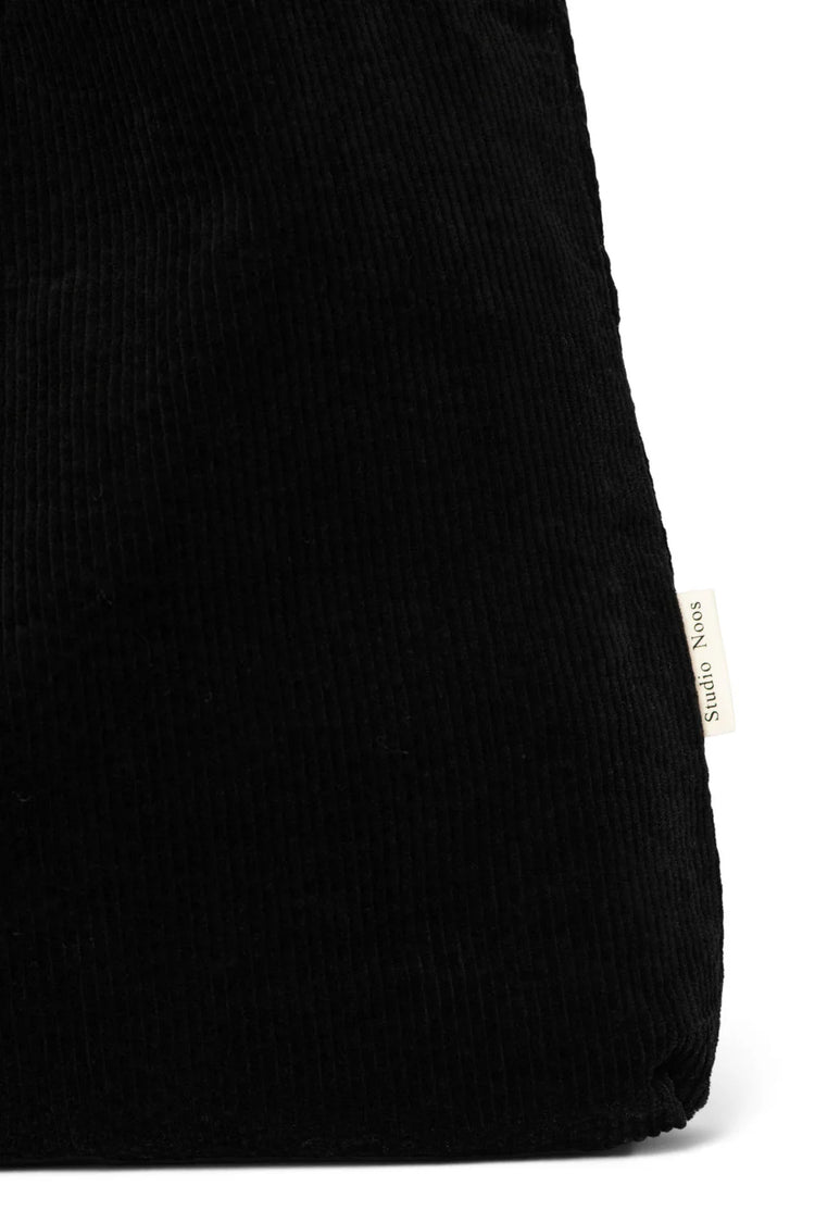 Mom Bag aus Cord von Studio Noos.