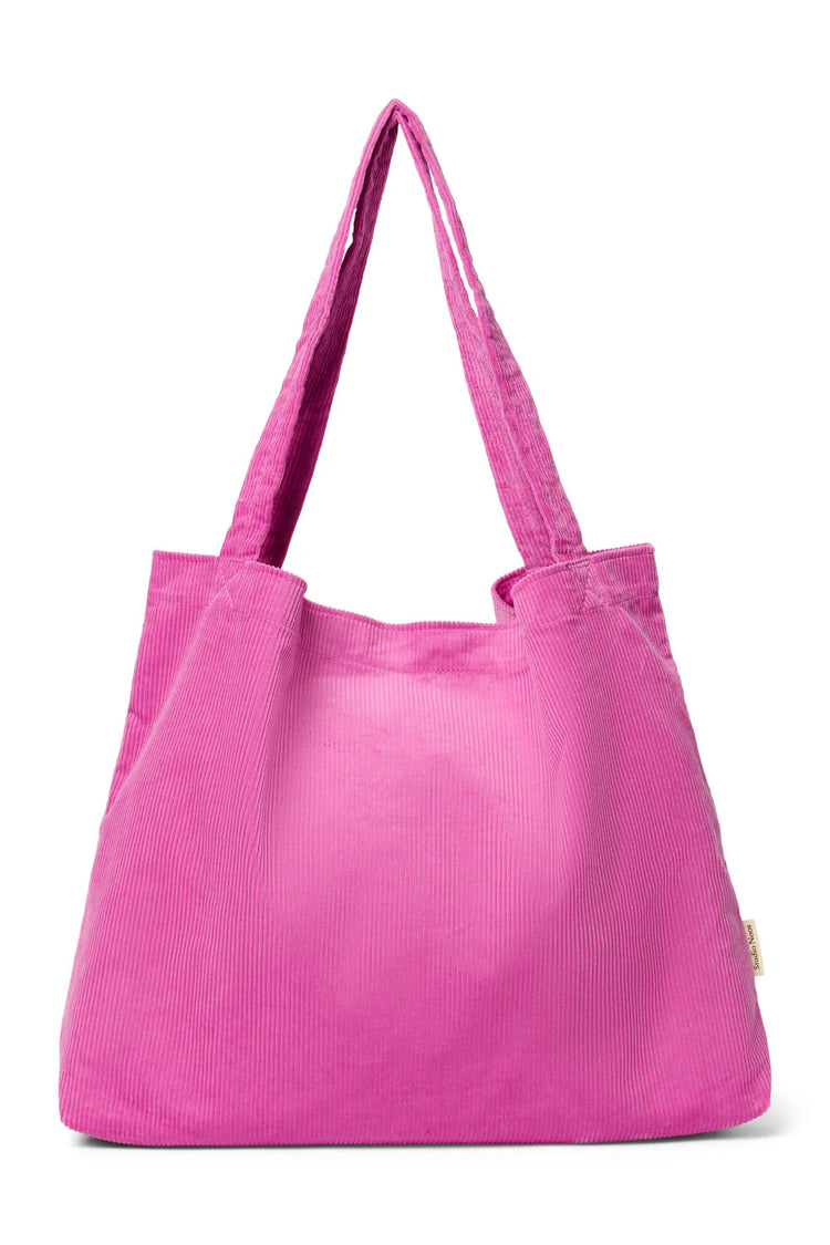 Mom Bag aus Cord von Studio Noos.