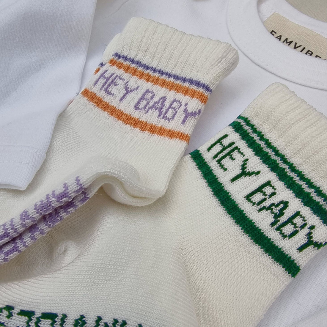 Famvibes Babysocken Hey Baby grün