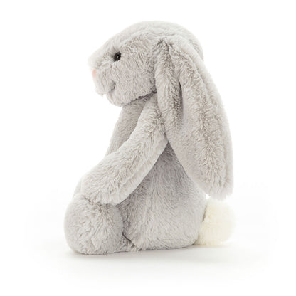 Jellycat Bashful Beige Bunny 31 cm – weicher beige-farbener Kuschelhase mit langen Ohren, erhältlich bei Nica’s Cosmos in München