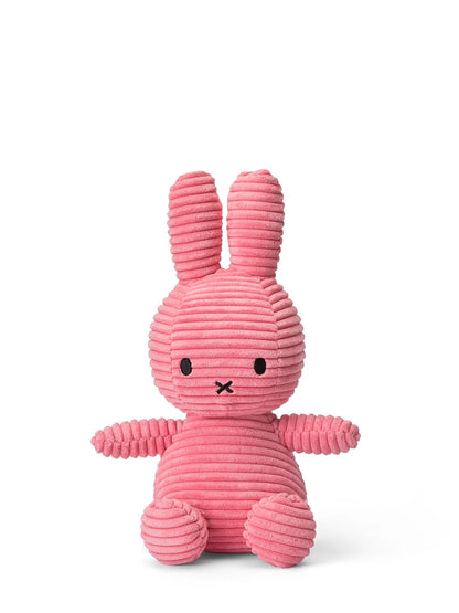 Miffy Corduroy ECO von Bon Ton Toys ist 23 cm hoch und handgemacht.