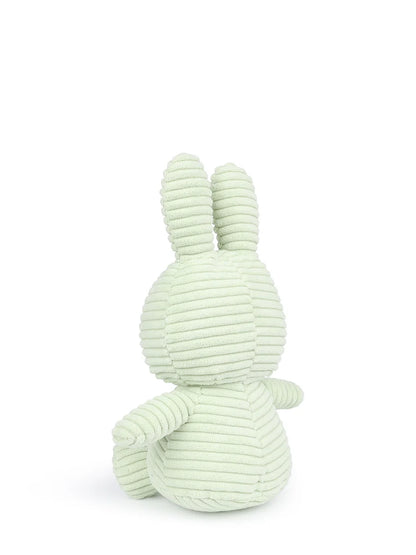Miffy Corduroy ECO von Bon Ton Toys ist 23 cm hoch und handgemacht.