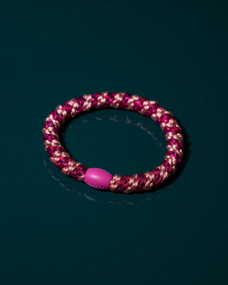 KKNEKKI Haargummi Stripe Faded Rose Electric Pink Glitter – geflochtenes Haargummi &amp; trendiges Armband