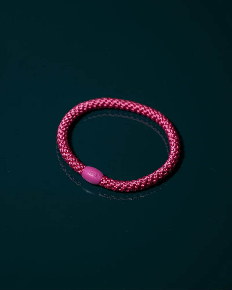 Haargummi KKNEKKI SLIM Pink 1 – feines, leichtes Haargummi mit sicherem Halt, auch als Armband tragbar