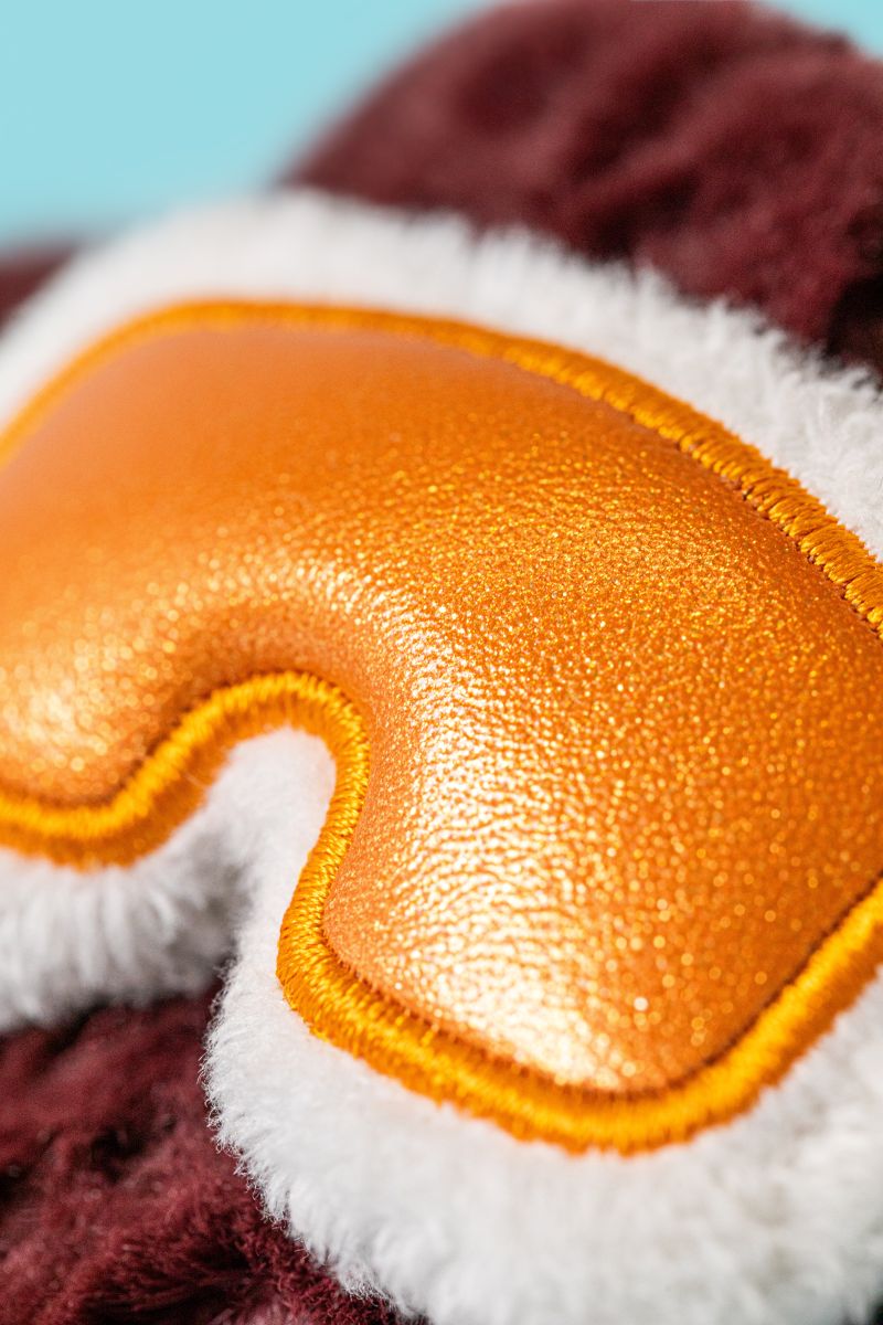Detailansicht der Skibrille von Jellycat Amuseables Mullover Spiced Drink