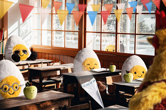 Die Jellycat Eier in der Schule. 