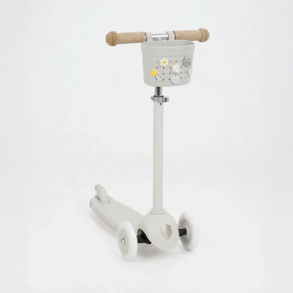 BANWOOD PIN &amp; RIDE Korb in Ivory mit Pins am Scooter befestigt