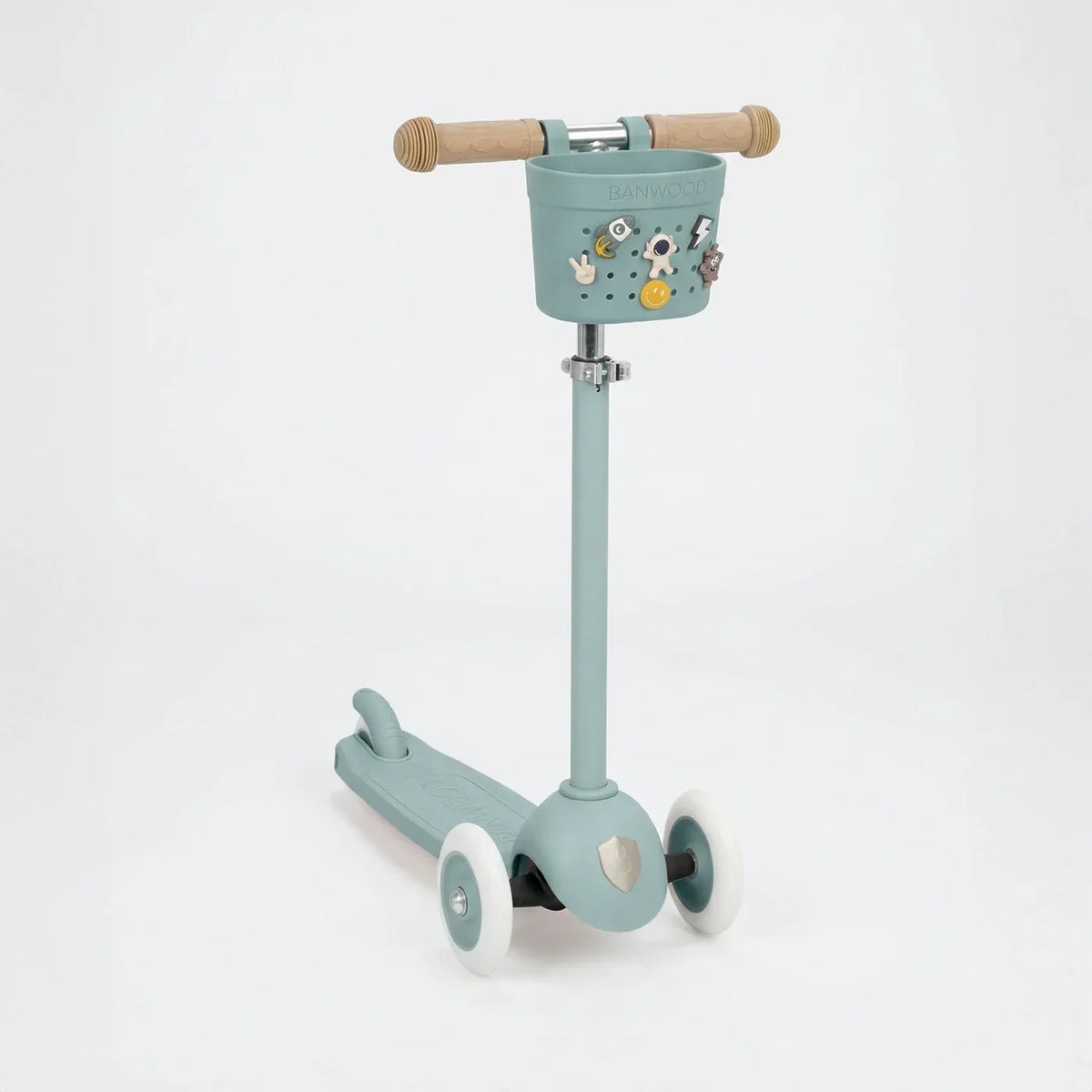 BANWOOD PIN &amp; RIDE Korb mit Pins am Scooter-Lenker befestigt