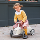 Modellfoto Mädchen auf dem Roadster von Baghera.