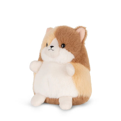 Sally the Calico ECO Plüschkatze 12 cm in Beige, Braun und Mehrfarbig mit weißem Bauch und weißer Schnauze – sitzend von vorne