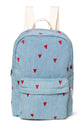 MIDI Rucksack von Studio Noos. Aus weichem Denimstoff mit roten Herzen bestickt. Jeder Rucksack ist ein Unikat.