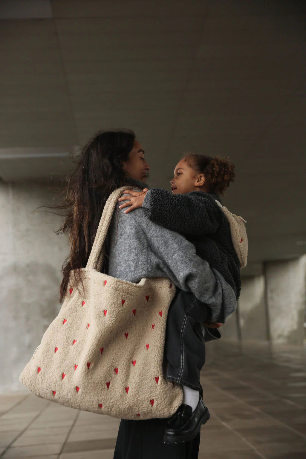 Ecru Hearts Teddy Mom-Bag - Main Image