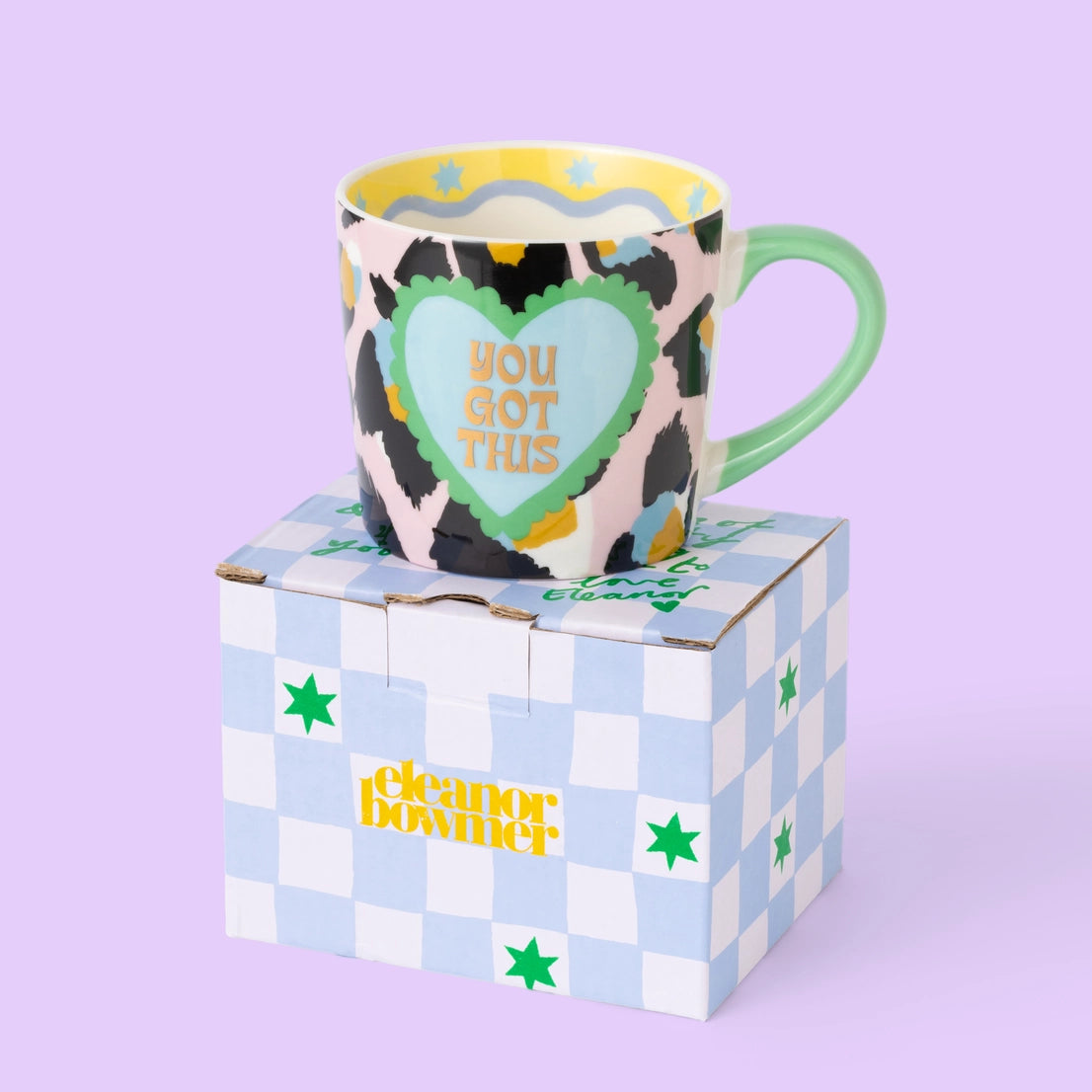 Statement-Tasse „YOU GOT THIS“ von Eleanor Bowmer auf der Geschenkverpackung