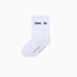 Weisse Socken von FAMVIBES mit schwarzem Schriftzug OMA