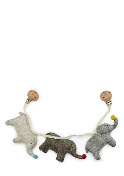 Kinderwagenkette "Elephants" von gamcha mit gefilzten Elefanten-Anhängern - tolles Geschenk zur Geburt