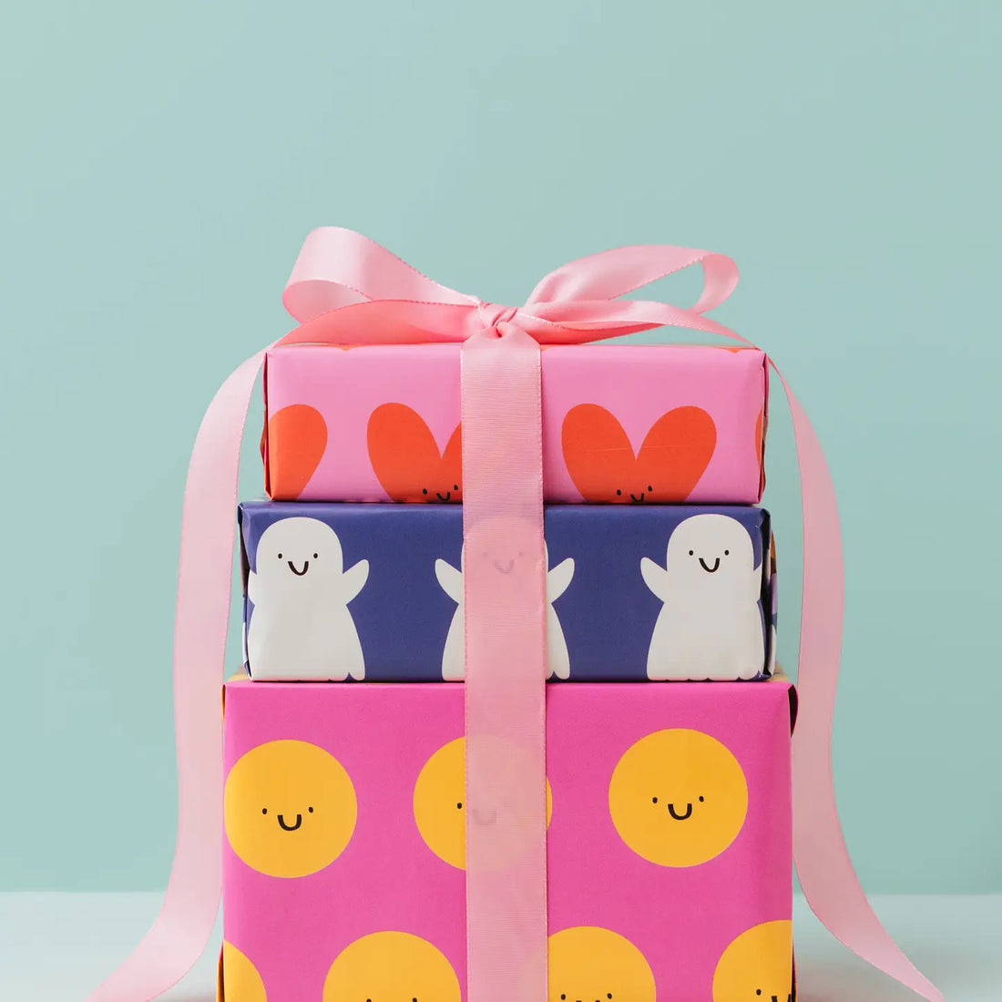 Geschenkpapier von Rumble Cards mit Herzmotiv