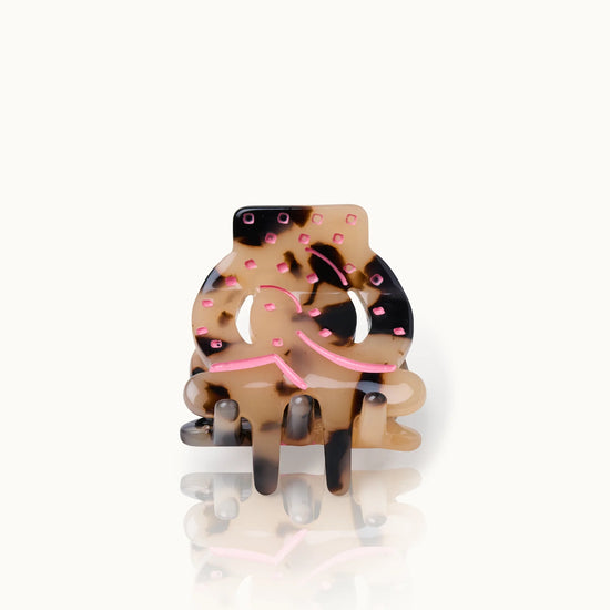 Haarklammer Brezel im pink-leo Design von by Vivi.