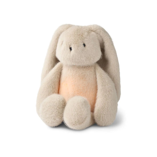 Der Teddy hilft Babys mit vielen beruhigenden Geräuschen beim Einschlafen.