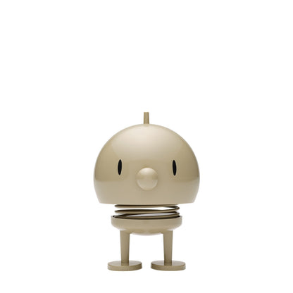 Hoptimist „Bumble“, M, Latte – fröhliche Wackelfigur, ausgefallene Geschenkidee und kleiner Glücksbringer für Kinder