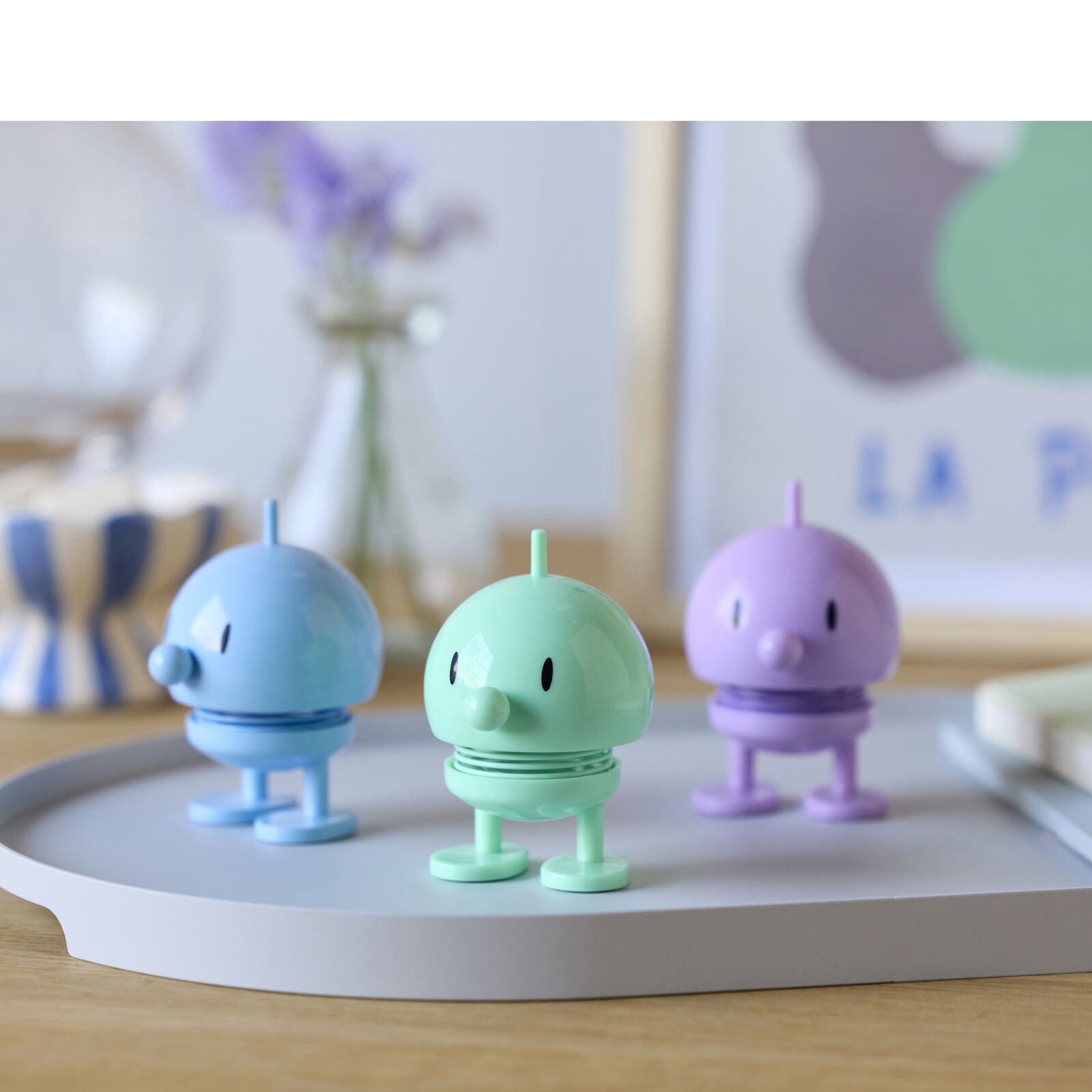 Hoptimist Bumble M in Mint als fröhliche Wackelfigur, ausgefallene Geschenkidee und kleiner Glücksbringer 
