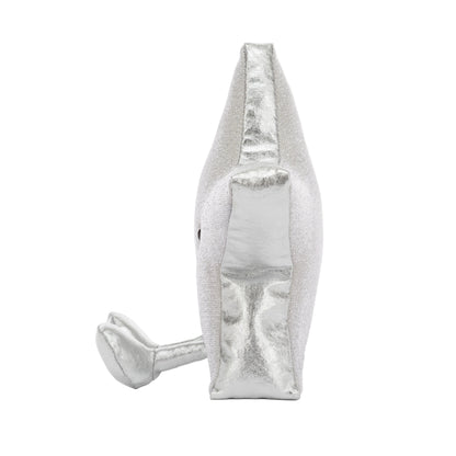 Jellycat Amuseables Silver Star 2026 – silberglänzender Plüschstern mit kleinen Füßchen, sitzend von der Seite.