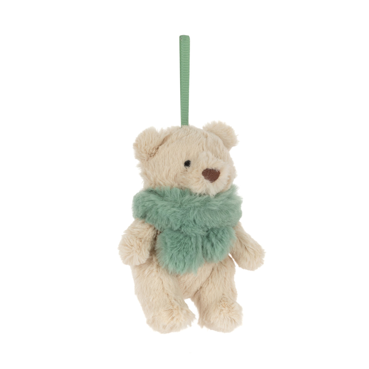 Jellycat Bartholomew Bear Jr. Winter Warmer Decoration – cremefarbener Plüschbär mit flauschigem mintgrünem Schal und grüner Aufhängeschlaufe als Weihnachtsbaumschmuck, von vorne.