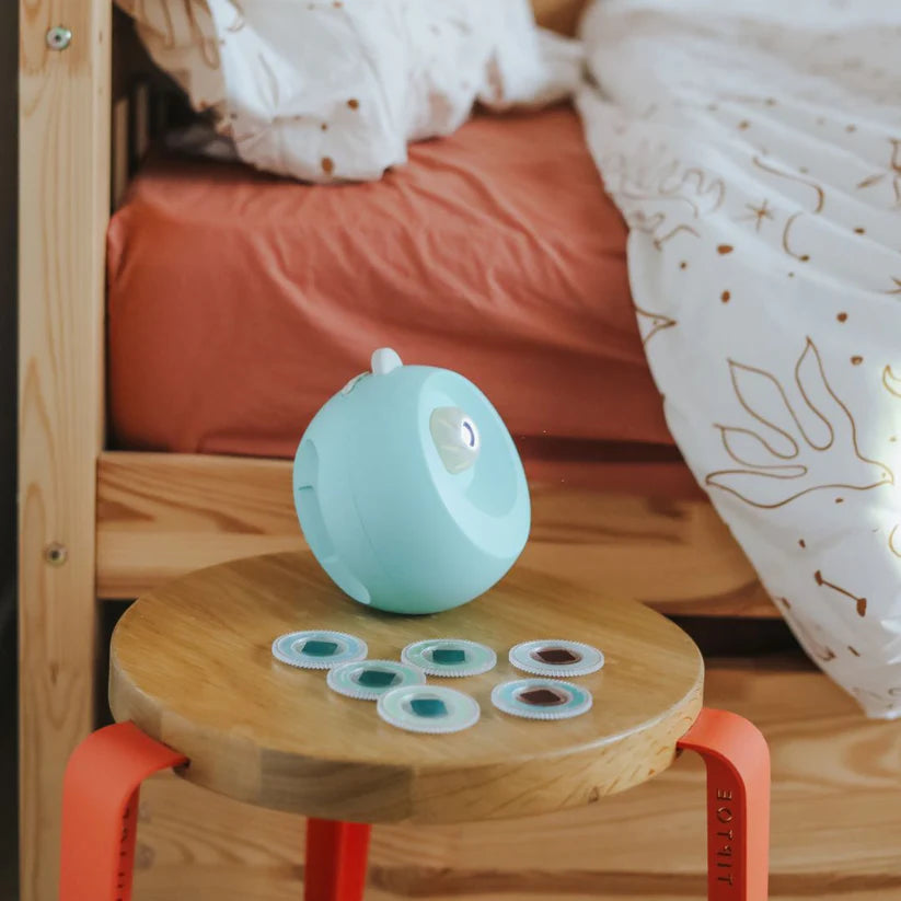 KIDYSTAR Planetarium Ozean – Projektor mit 6 Bildscheiben, Nachtlicht und Bluetooth fürs Kinderzimmer