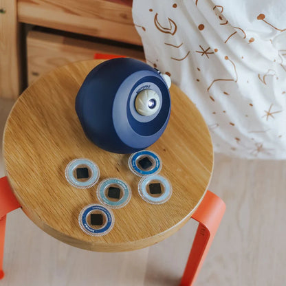 Kidystar Planetarium Weltraum – Projektor für Sternenhimmel mit 6 Bildscheiben und Nachtlicht