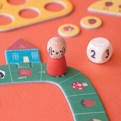 Tiny Game Strawberries von londji, tragbares Strategiespiel ab 4 Jahren, Häschen und Dachs sammeln Waldfrüchte