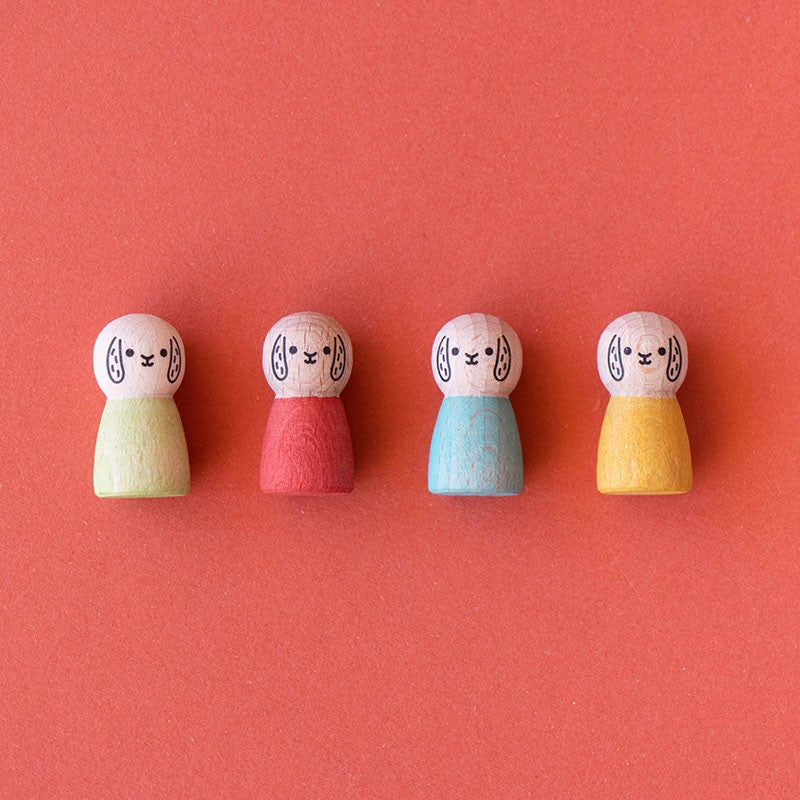 Tiny Game Strawberries von londji, tragbares Strategiespiel ab 4 Jahren, Häschen und Dachs sammeln Waldfrüchte